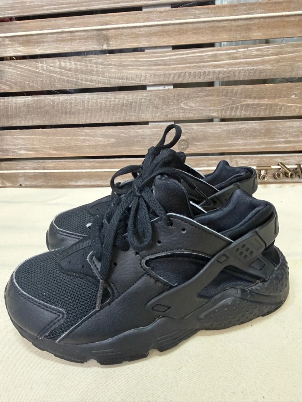 NIKE KIDS HUARACHE 1.5 shoes